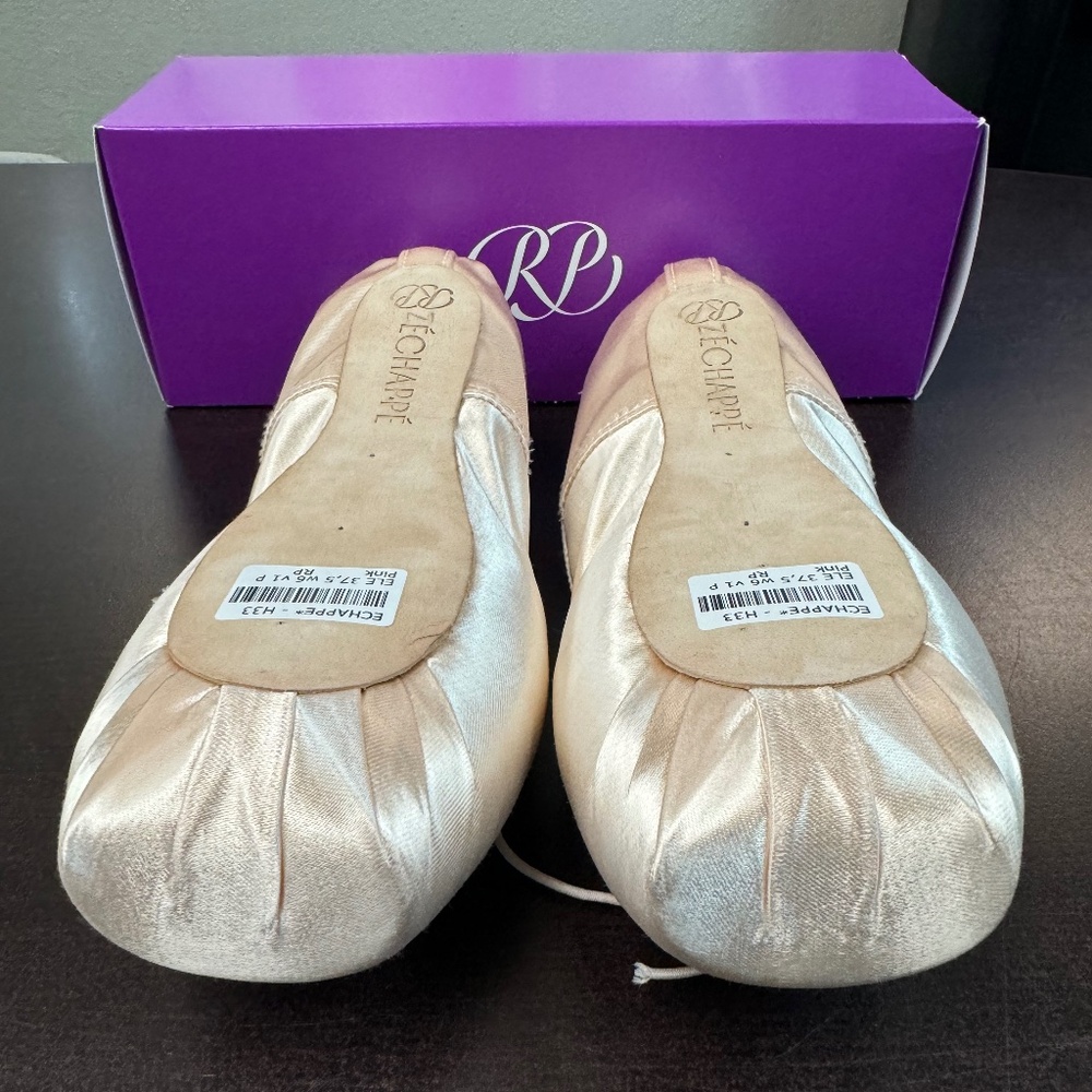 Russian Pointe Echappe Pointe Shoes - Plume Shank - Picture 4 of 5